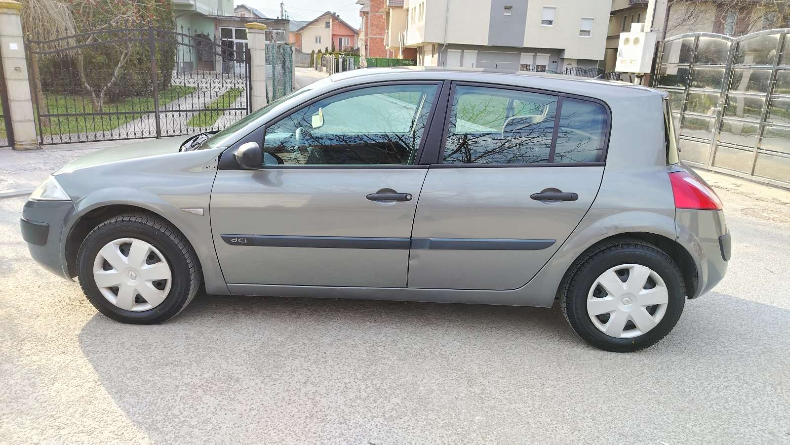 renault-megan-2-big-4