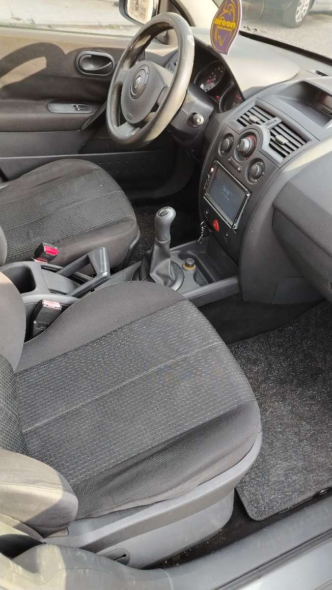 renault-megan-2-big-9