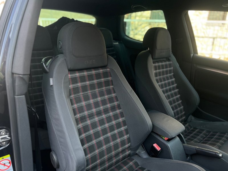 golf-5-gti-small-9