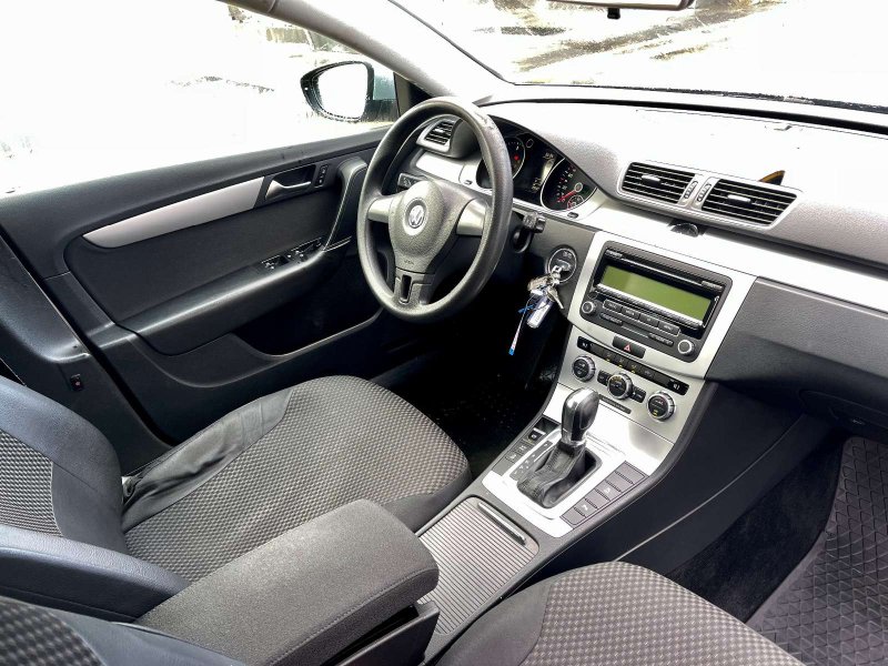 volkswagen-passat-b7-20-2012-godiste-small-9