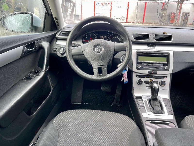 volkswagen-passat-b7-20-2012-godiste-small-12