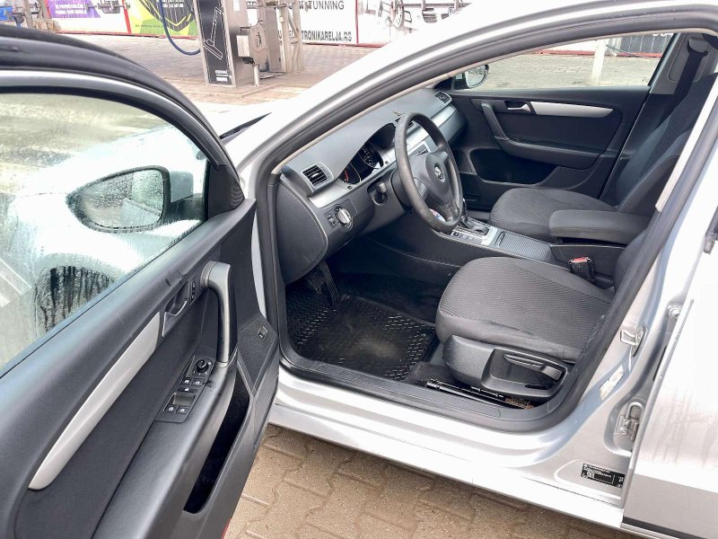 volkswagen-passat-b7-20-2012-godiste-small-15