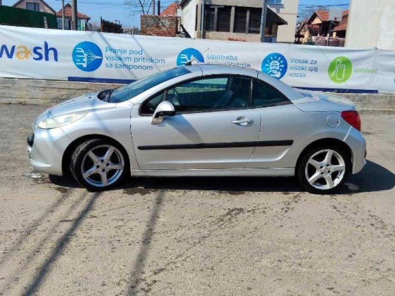 peugeot-207cc-small-1
