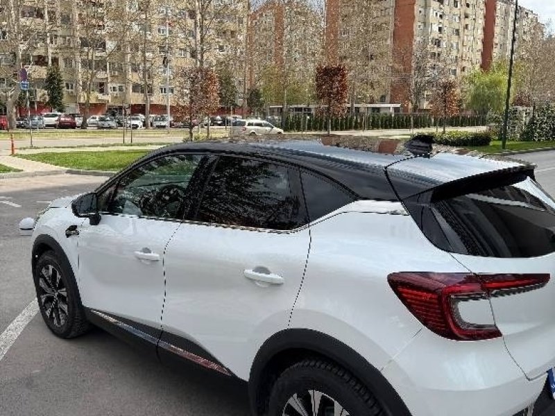 renault-captur-small-3