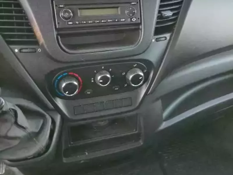 prodaje-se-iveco-daily-small-7