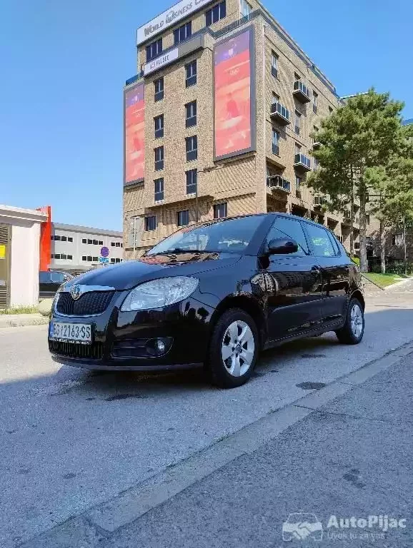 skoda-fabia-12-benzin-gas-big-4