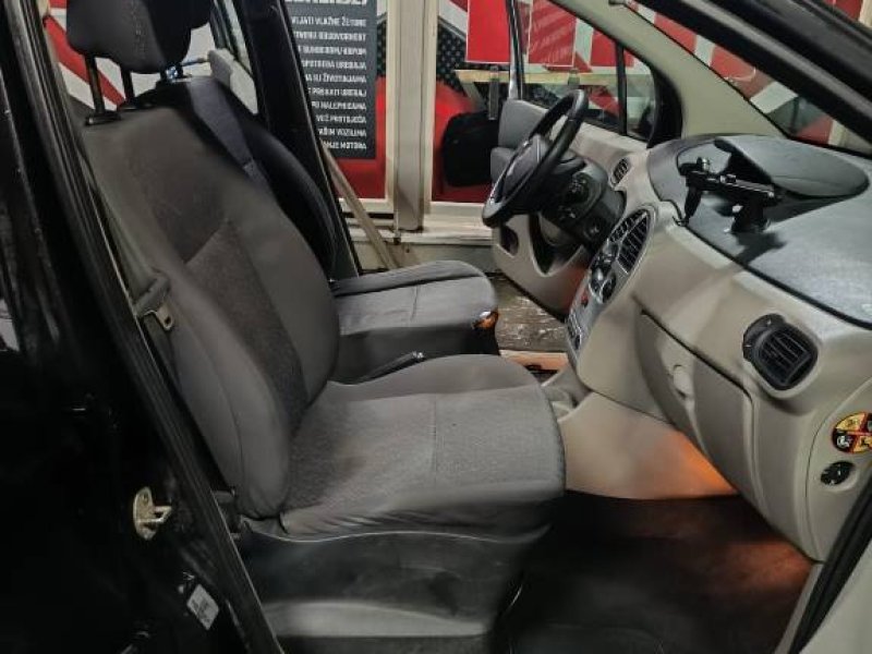 renault-modus-small-11