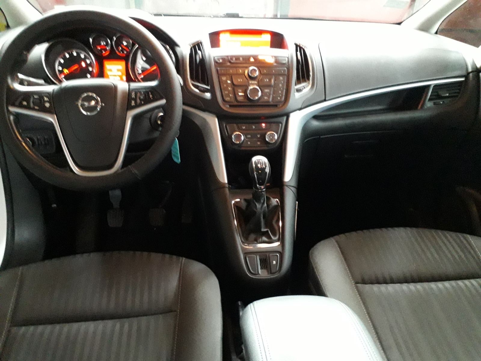 zafira-c-big-4