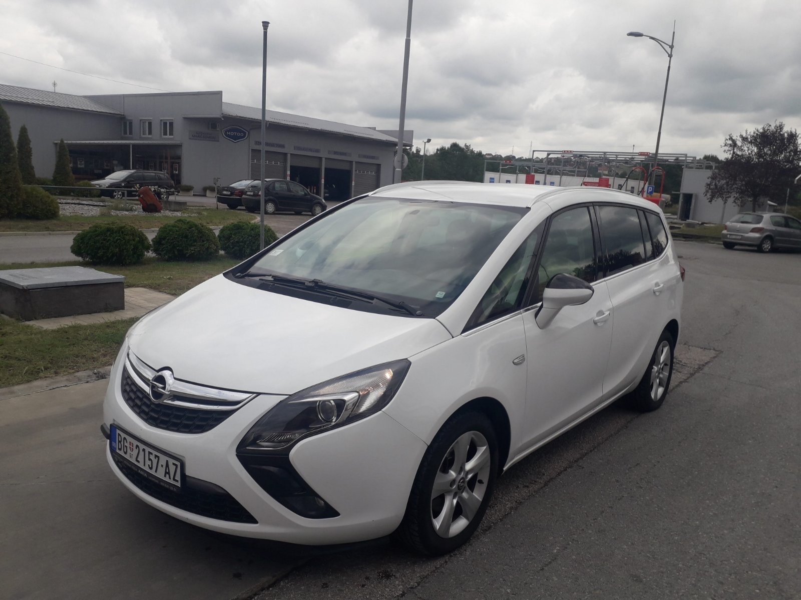 zafira-c-big-0